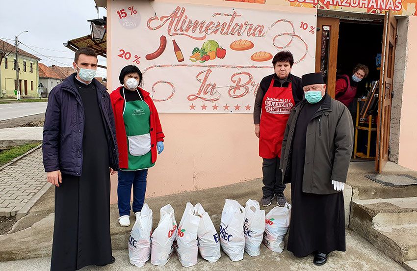 actiune_umanitara_de_ajutorare_a_87_de_persoane_nevoiase_afectate_de_epidemia_de_coronavirus_1