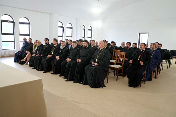 Adunarea generala a Federatiei Filantropia