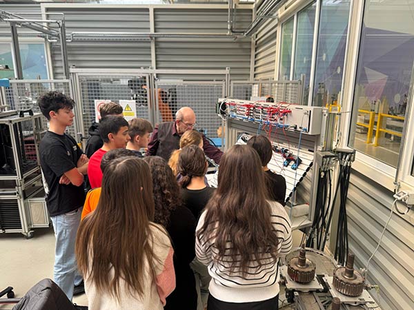 Incluziune pe piața forței de muncă a tinerilor adulți din România