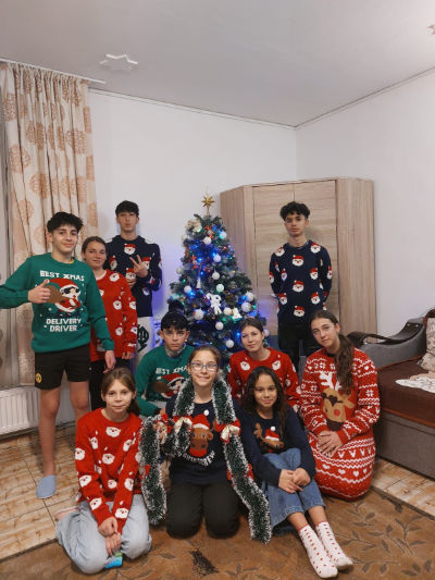 Casa de Tip Familial Adolescența
