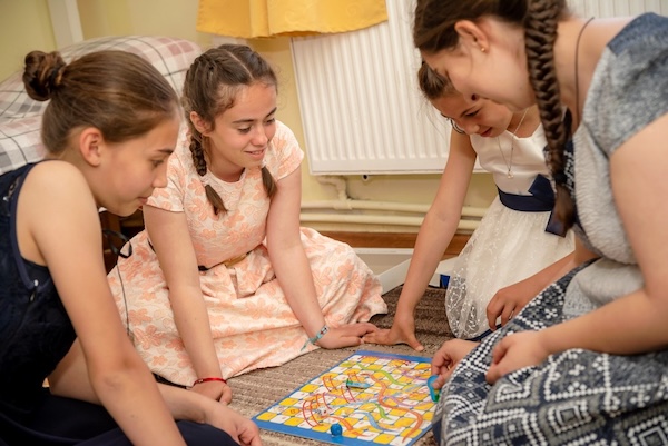 Casa de Tip Familial "Adolescenţa"