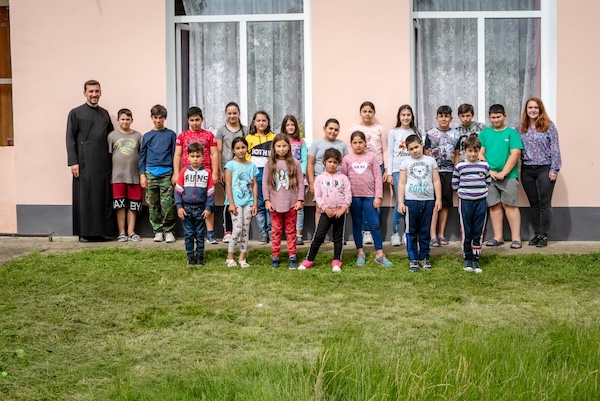 Centrul de Zi pentru Copii "Sf. Nicolae" – Roşia de Secaş